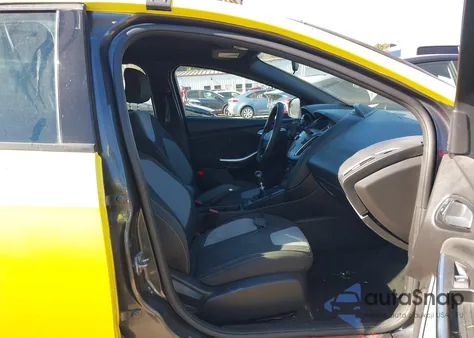 2017 Ford Focus St z USA, uszkodzony, nr VIN 1FADP3L98HL282574